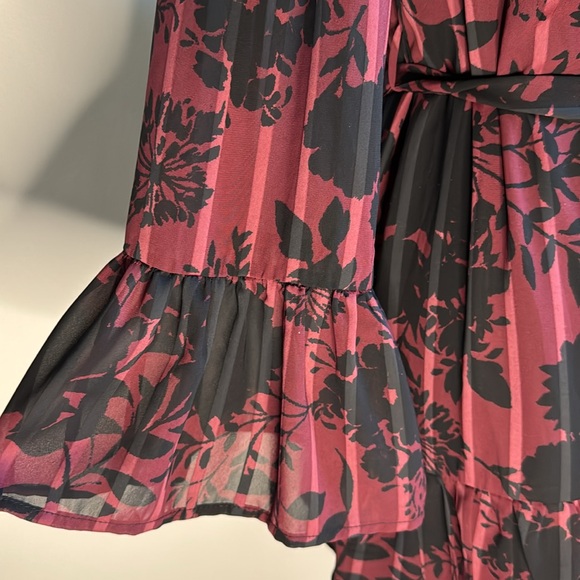 Aqua Off the shoulder Floral Dress. - Picture 5 of 6